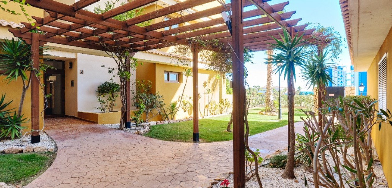 Vakantie verhuur - Appartement / flat -
Punta Prima - La Entrada