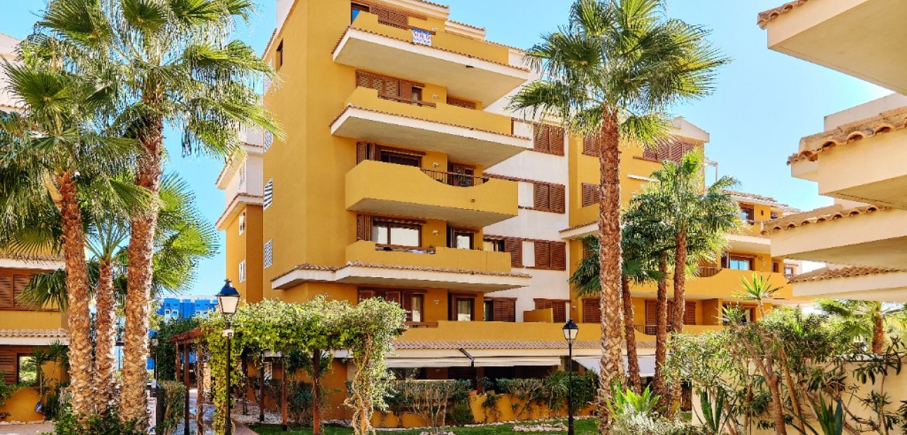 Vakantie verhuur - Appartement / flat -
Punta Prima - La Entrada