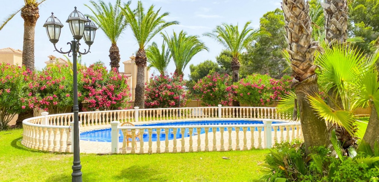 Venta - Luxury Villa -
Villamartin