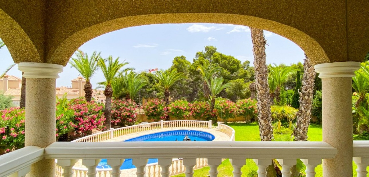 Venta - Luxury Villa -
Villamartin