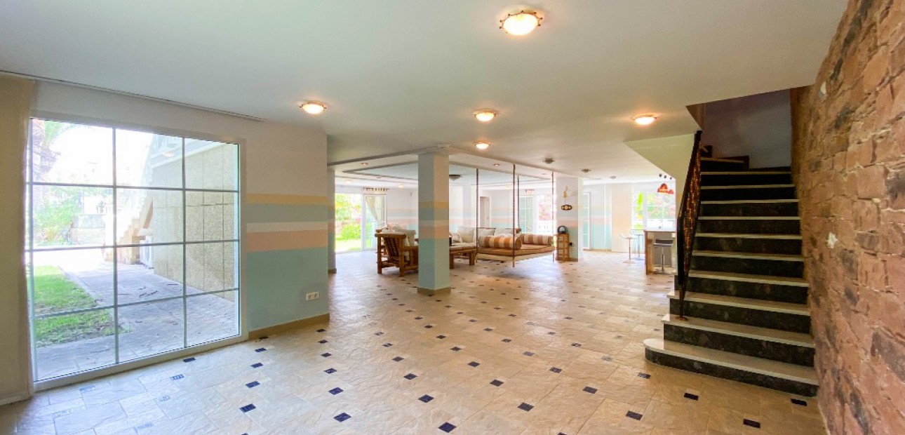 Venta - Luxury Villa -
Villamartin