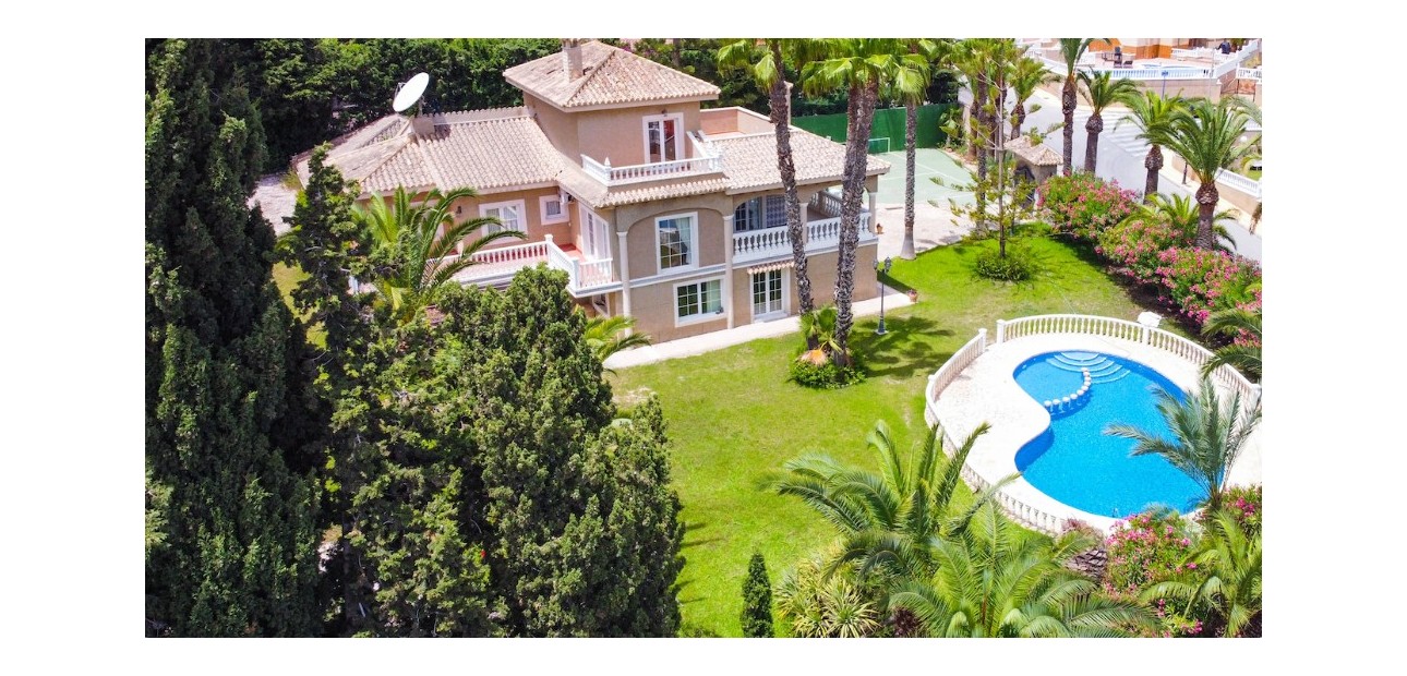 Venta - Luxury Villa -
Villamartin