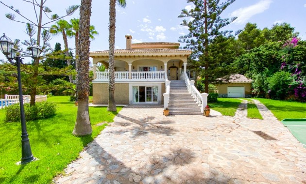 Venta - Luxury Villa -
Villamartin