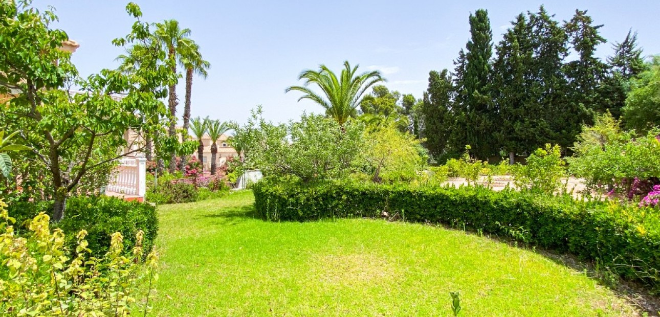 Venta - Luxury Villa -
Villamartin