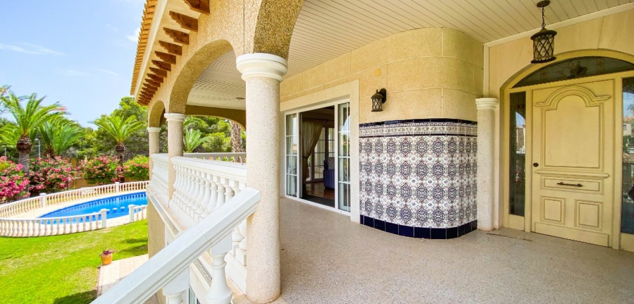 Venta - Luxury Villa -
Villamartin