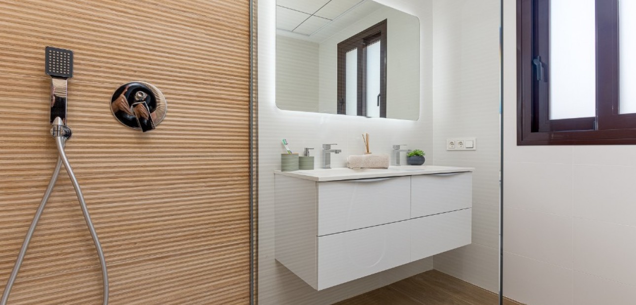 Nueva construcción  - Villa -
Benidorm