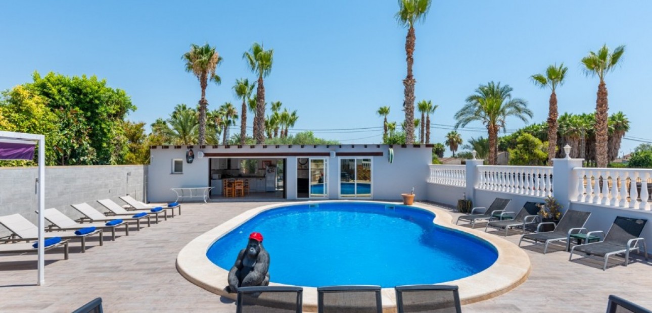 Herverkoop - Finca Country Property -
Catral