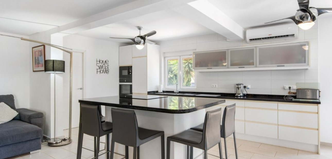 Herverkoop - Finca Country Property -
Catral