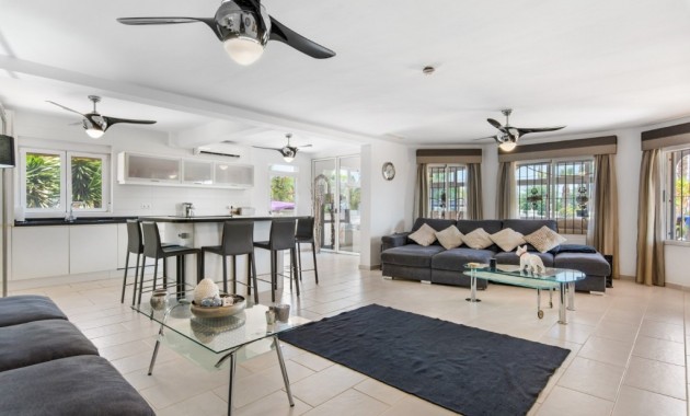 Herverkoop - Finca Country Property -
Catral