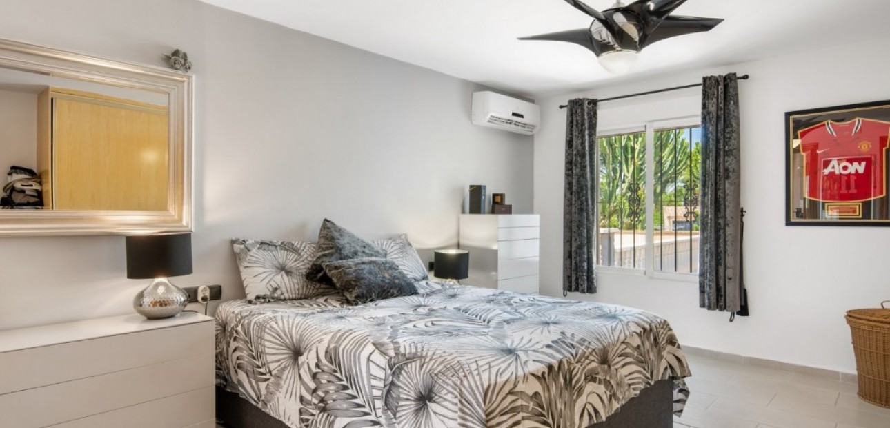 Herverkoop - Finca Country Property -
Catral