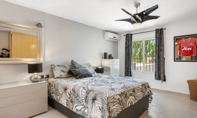 Herverkoop - Finca Country Property -
Catral