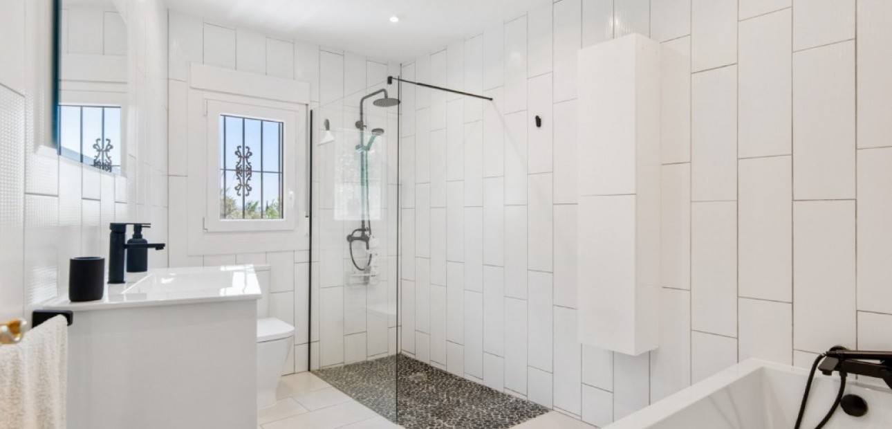 Herverkoop - Finca Country Property -
Catral