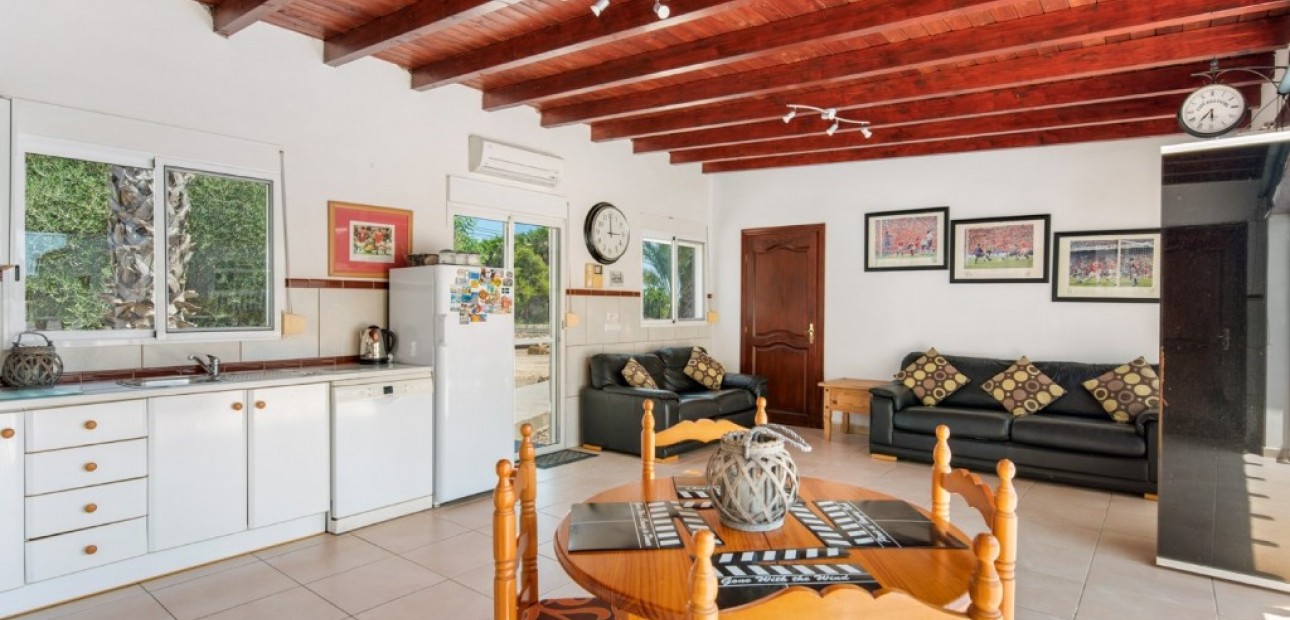 Herverkoop - Finca Country Property -
Catral