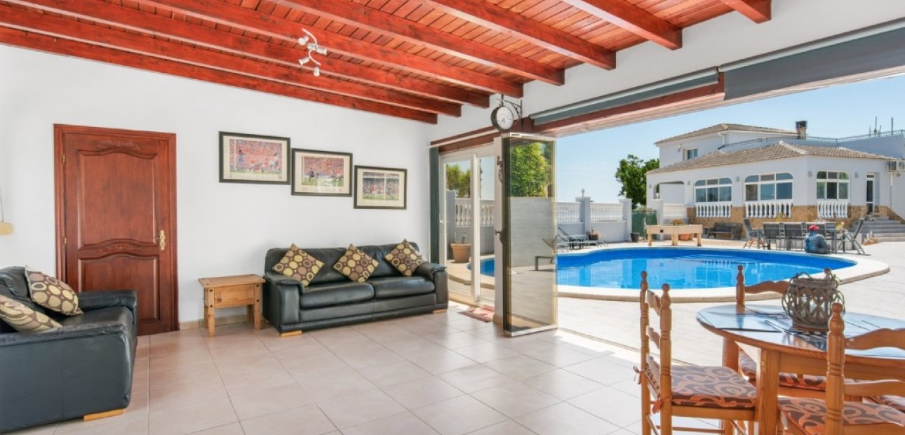 Herverkoop - Finca Country Property -
Catral