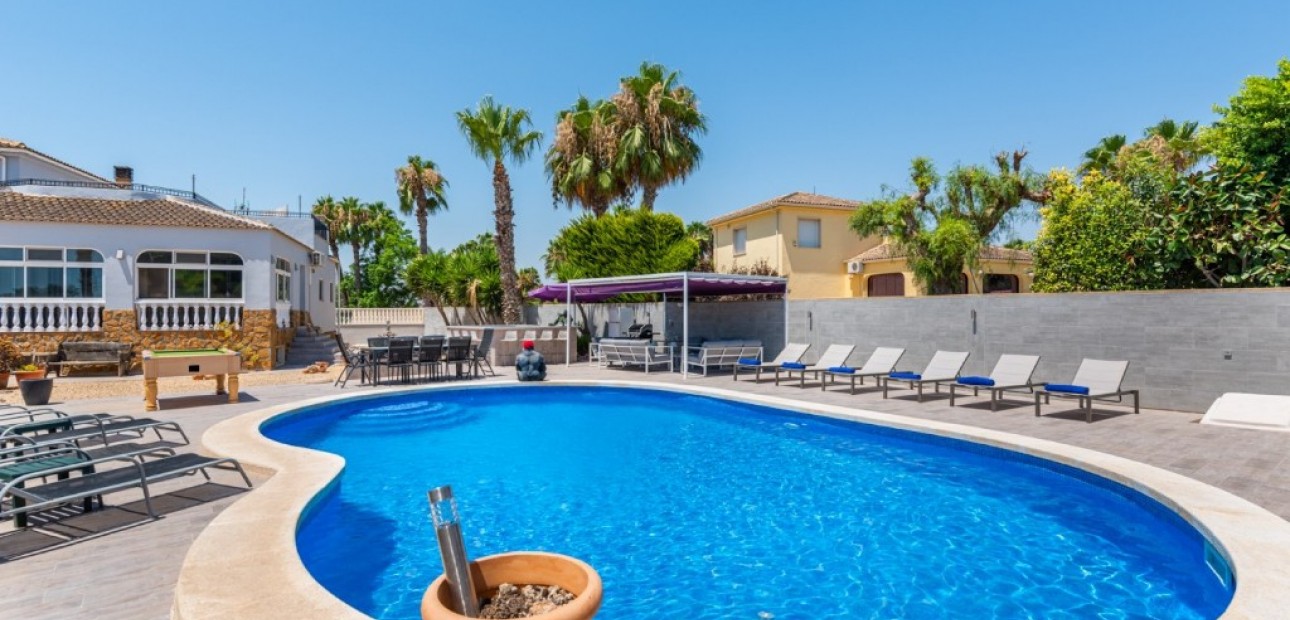 Herverkoop - Finca Country Property -
Catral