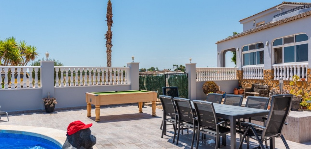 Herverkoop - Finca Country Property -
Catral