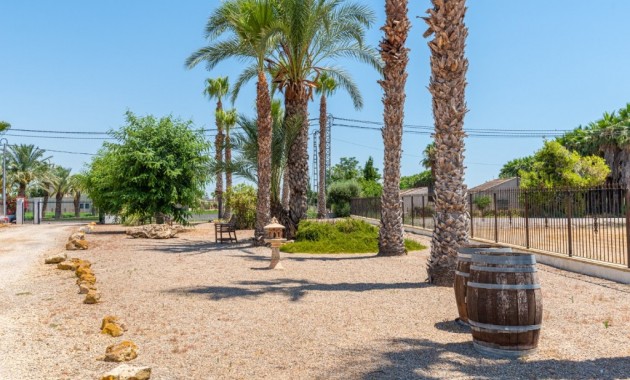 Herverkoop - Finca Country Property -
Catral