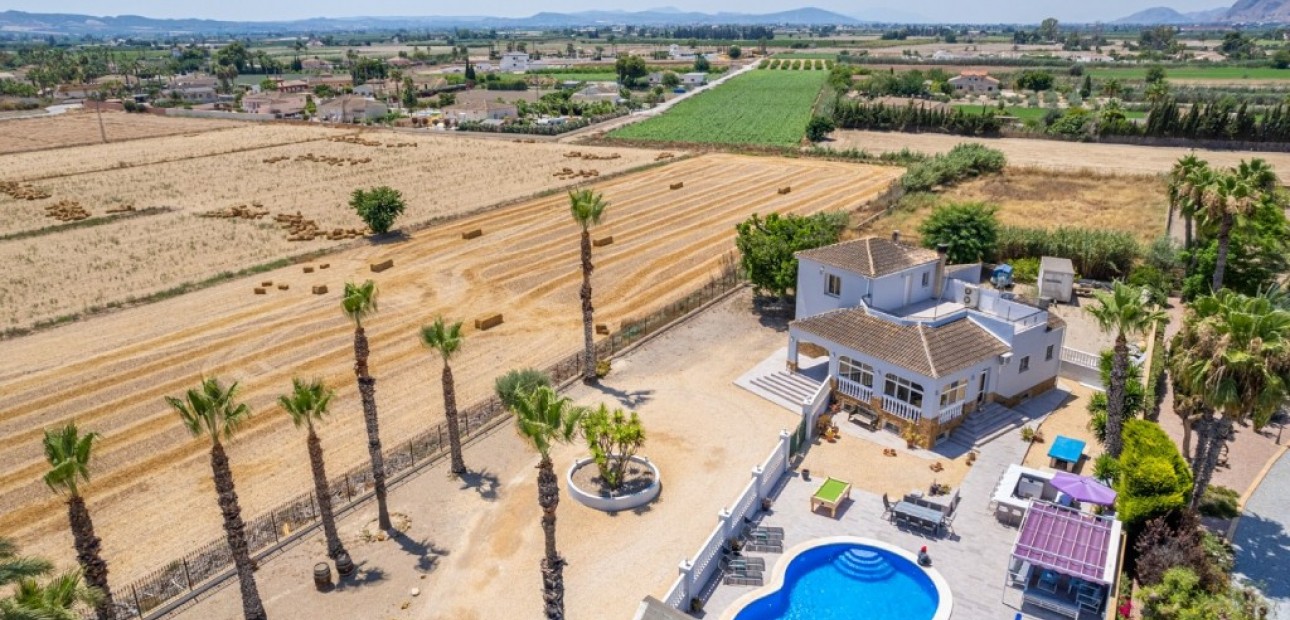 Herverkoop - Finca Country Property -
Catral