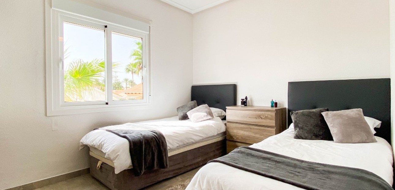 Vakantie verhuur - Appartement / flat -
Punta Prima - Cala Dorada