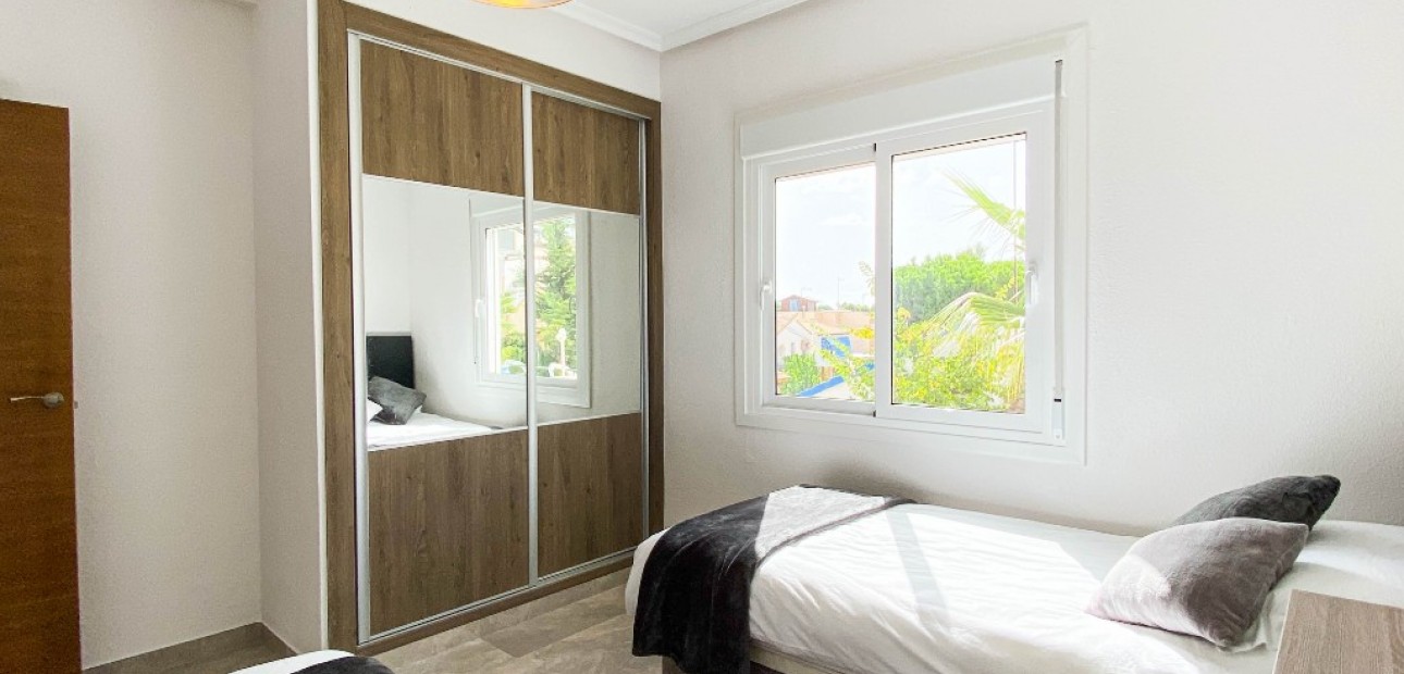 Vakantie verhuur - Appartement / flat -
Punta Prima - Cala Dorada