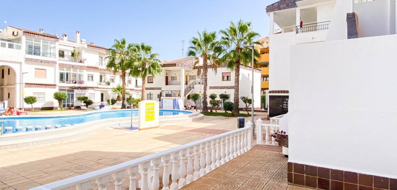 Vakantie verhuur - Appartement / flat -
Punta Prima - Cala Dorada