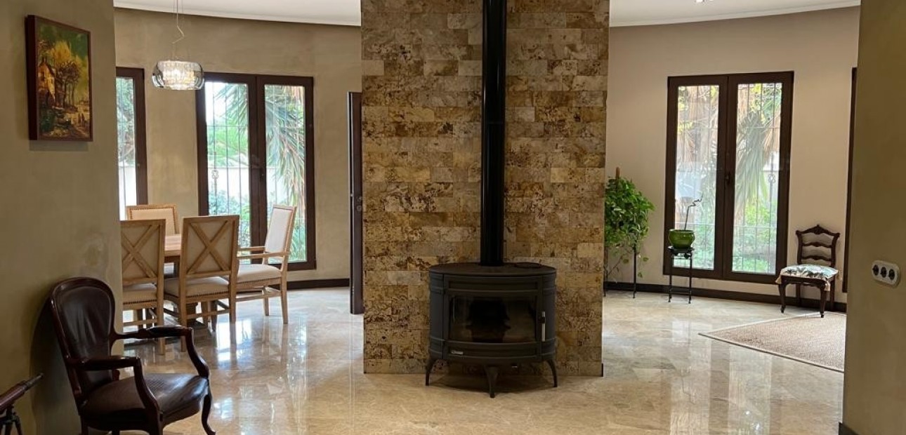 Sale - Villa -
Ciudad Quesada