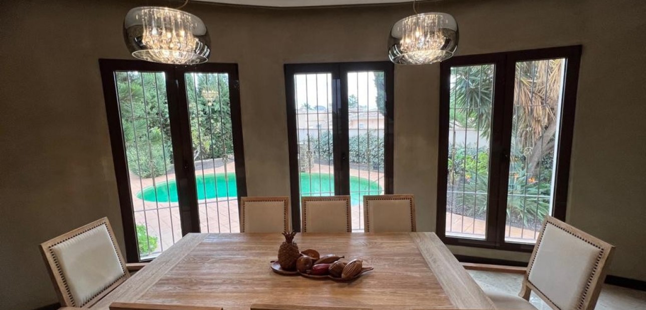 Sale - Villa -
Ciudad Quesada