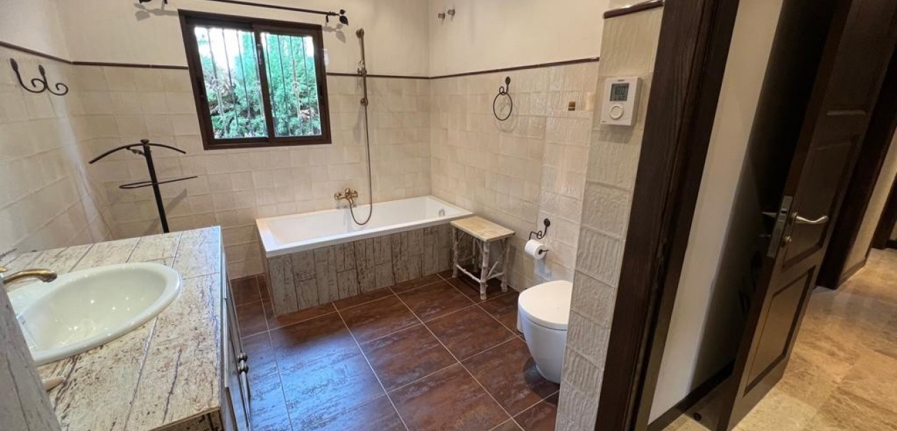 Sale - Villa -
Ciudad Quesada