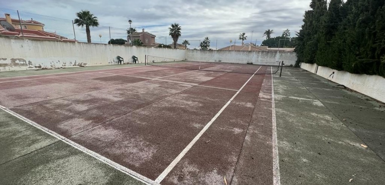 Sale - Villa -
Ciudad Quesada