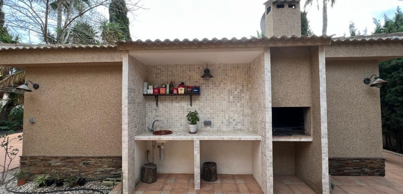 Sale - Villa -
Ciudad Quesada