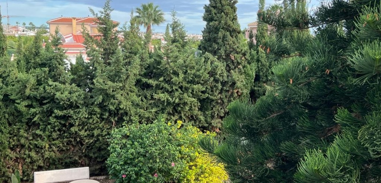 Sale - Villa -
Ciudad Quesada