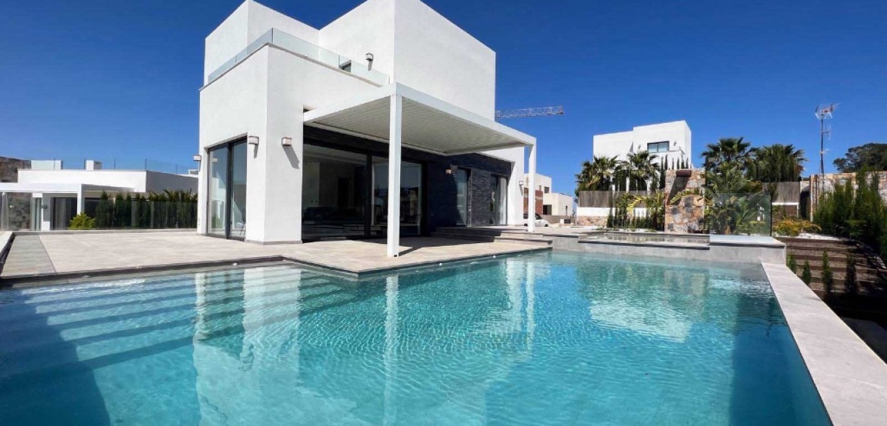 Sale - Villa -
Las Colinas - Las Colinas Golf