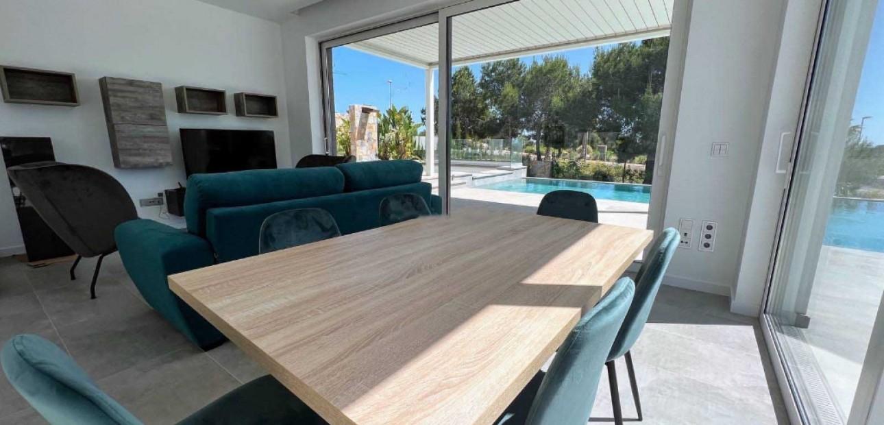 Sale - Villa -
Las Colinas - Las Colinas Golf