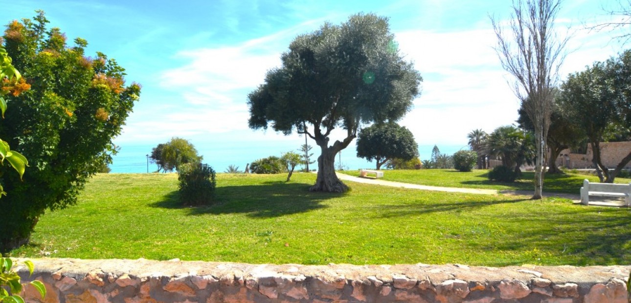 Venta - Apartamento / piso -
Dehesa de Campoamor