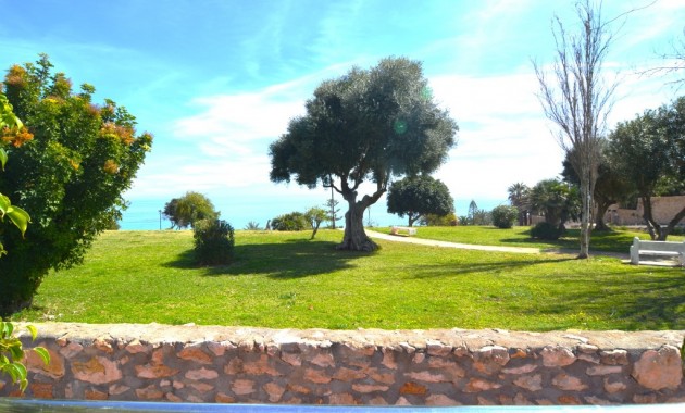 Venta - Apartamento / piso -
Dehesa de Campoamor