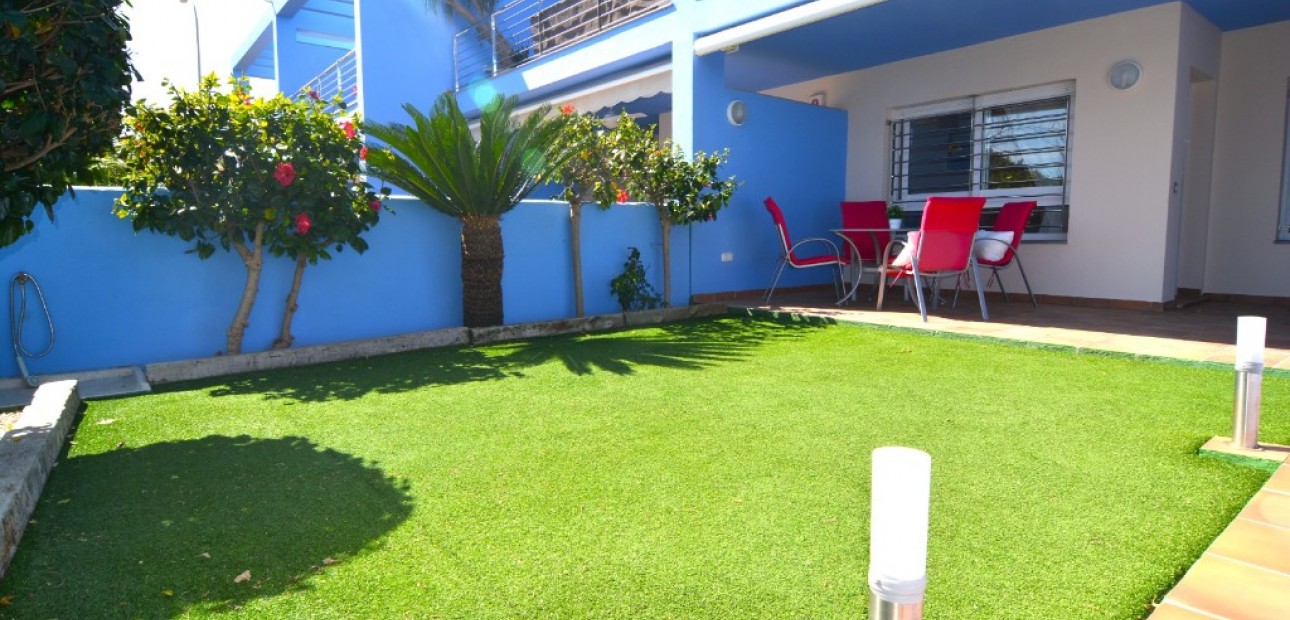 Venta - Apartamento / piso -
Dehesa de Campoamor