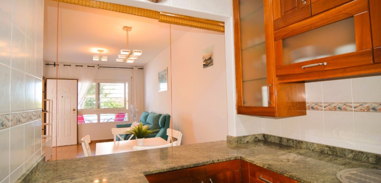 Venta - Apartamento / piso -
Dehesa de Campoamor