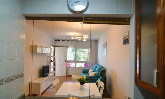 Venta - Apartamento / piso -
Dehesa de Campoamor