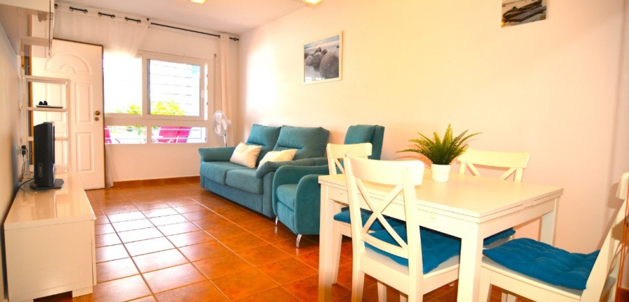 Venta - Apartamento / piso -
Dehesa de Campoamor