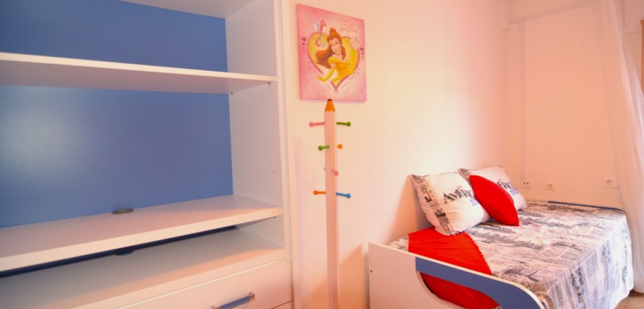 Venta - Apartamento / piso -
Dehesa de Campoamor