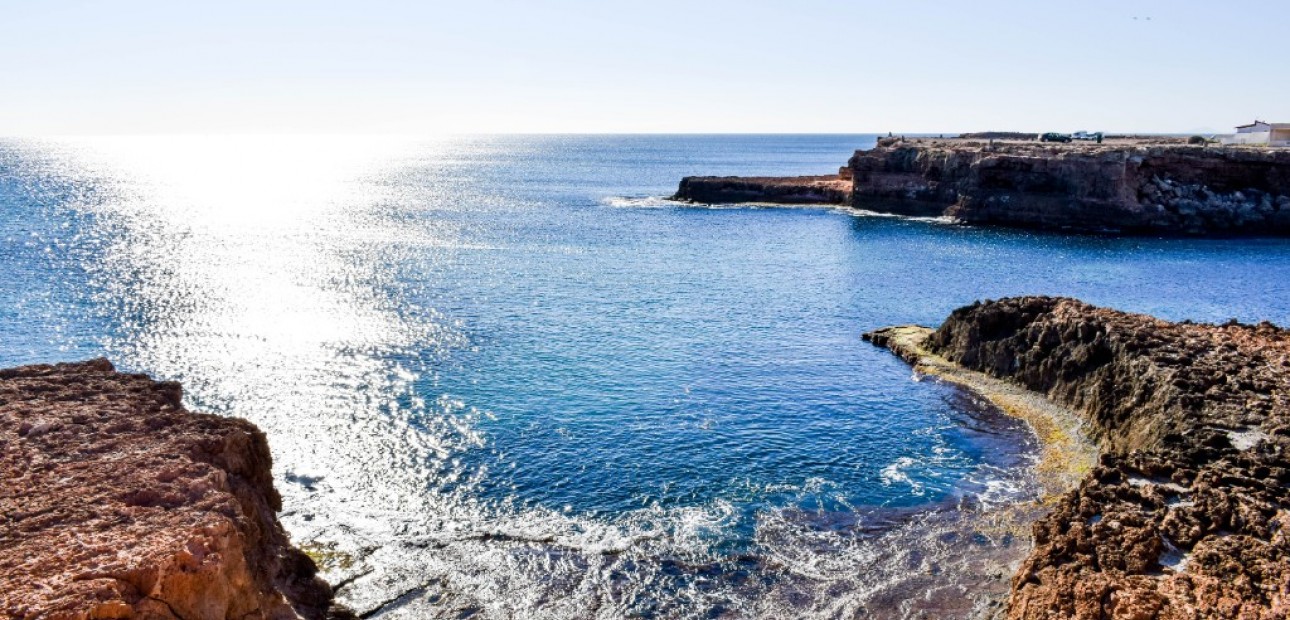 Venta - Apartamento / piso -
Dehesa de Campoamor