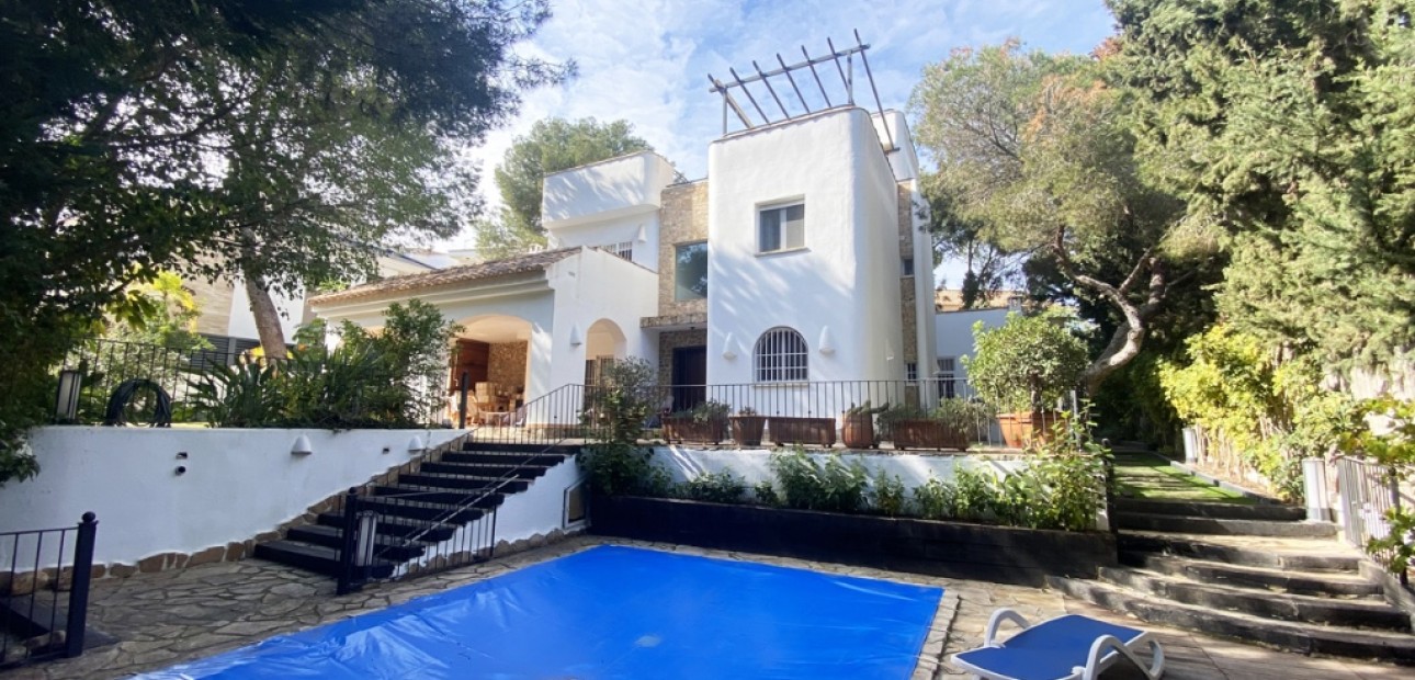 Herverkoop - Villa -
Dehesa de Campoamor