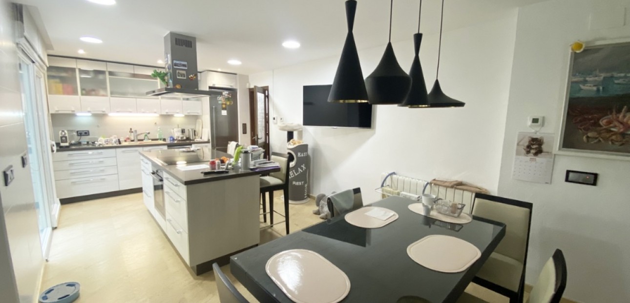 Herverkoop - Villa -
Dehesa de Campoamor