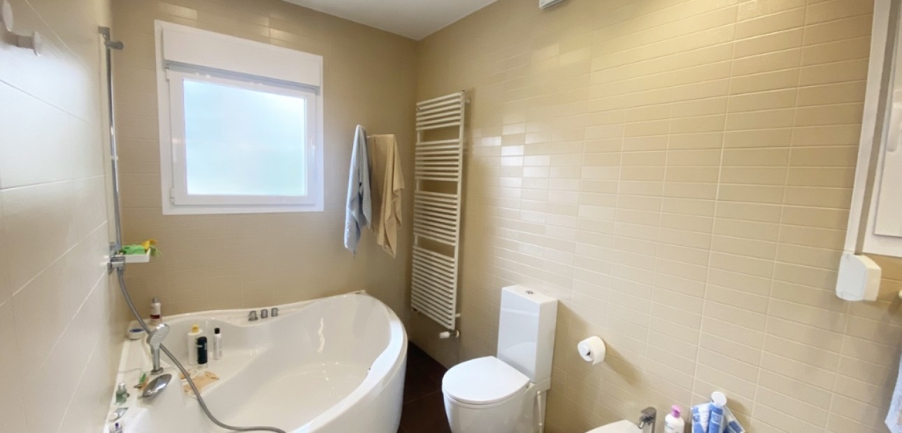 Herverkoop - Villa -
Dehesa de Campoamor