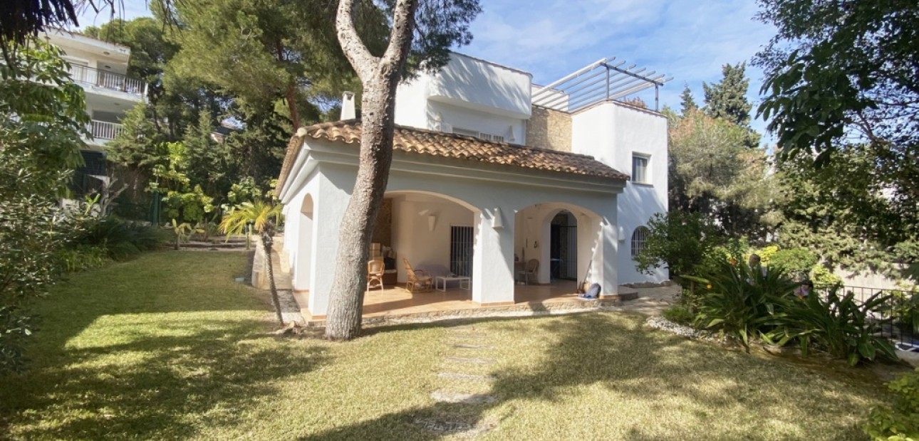 Herverkoop - Villa -
Dehesa de Campoamor
