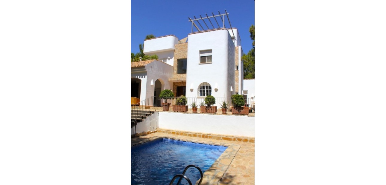 Herverkoop - Villa -
Dehesa de Campoamor