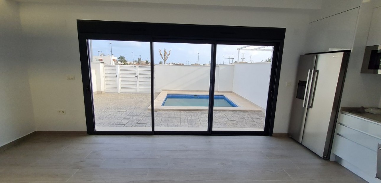 Nueva construcción  - Villa -
La Zenia