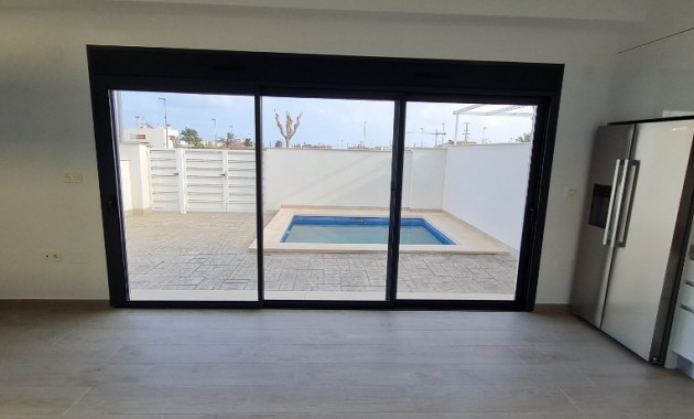 Nueva construcción  - Villa -
La Zenia
