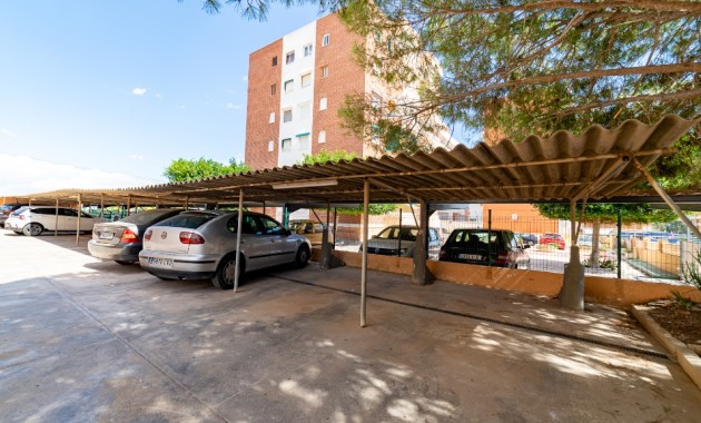 Venta - Apartamento / piso -
Punta Prima
