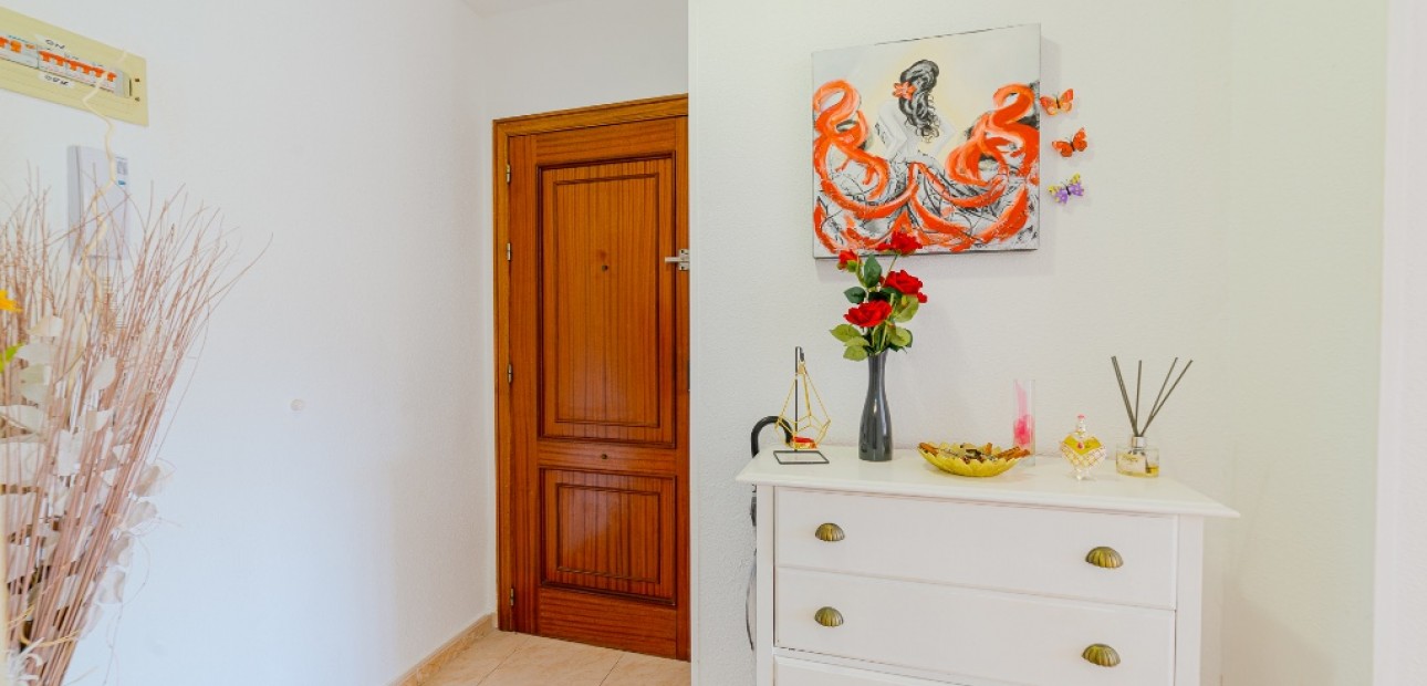 Venta - Apartamento / piso -
Punta Prima